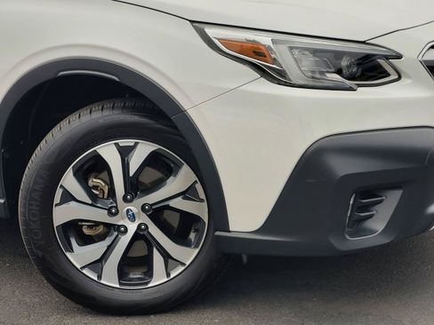 Certified 2022 Subaru Outback Limited AWD/4WD image 12