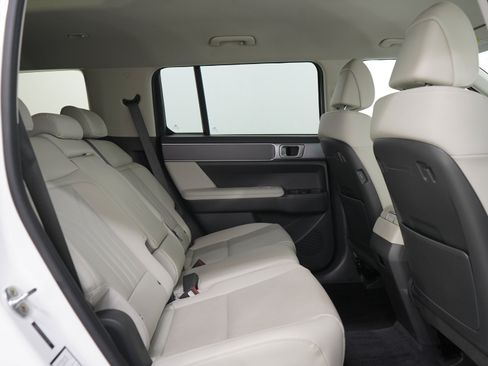 Used 2026 Hyundai Santa Fe SEL AWD/4WD image 18