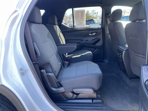 Used 2023 Chevrolet Traverse LT AWD/4WD image 37