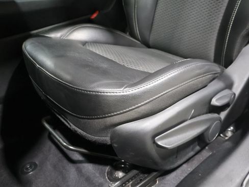 Certified 2023 Jeep Compass Latitude AWD/4WD image 13