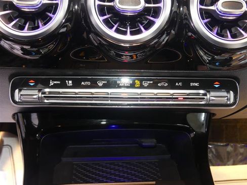 Used 2021 Mercedes-Benz A 220 4MATIC image 38