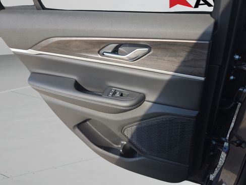 New 2025 Jeep Grand Cherokee Limited RWD image 26