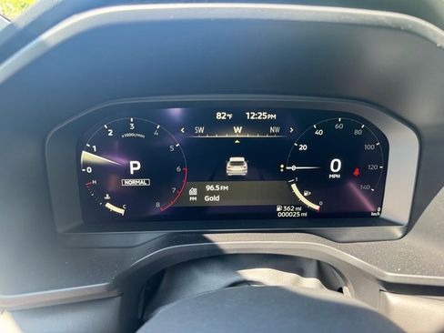 New 2025 Mitsubishi Outlander SE image 28