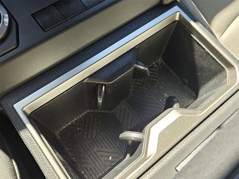 Used 2025 Toyota Tacoma SR5 image 21