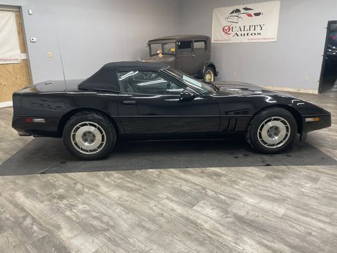 Used 1987 Chevrolet Corvette Convertible image 17