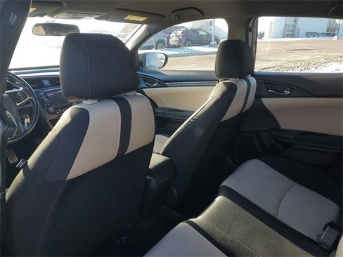 Used 2017 Honda Civic Sport image 9