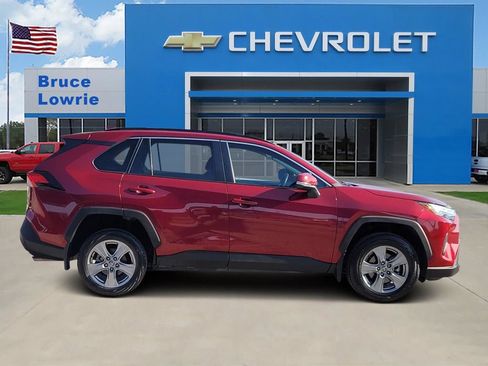 Used 2023 Toyota RAV4 XLE w/ Convenience Package FWD image 6