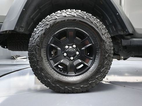 Used 2022 Jeep Gladiator Mojave w/ Auxiliary Switch Group AWD/4WD image 15