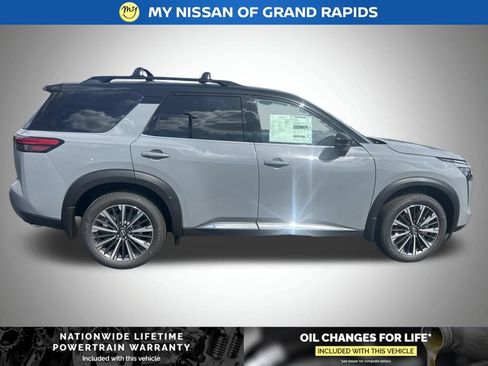 New 2026 Nissan Pathfinder Platinum AWD/4WD image 7