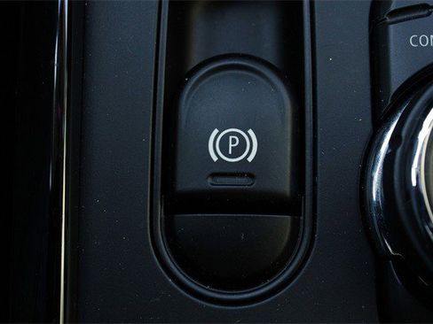 Used 2019 MINI Cooper Clubman S image 28