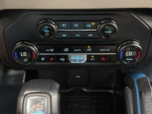 Used 2024 Ford Bronco Wildtrak AWD/4WD image 23