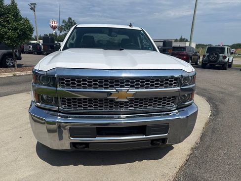 Used 2019 Chevrolet Silverado 2500 LT AWD/4WD image 2