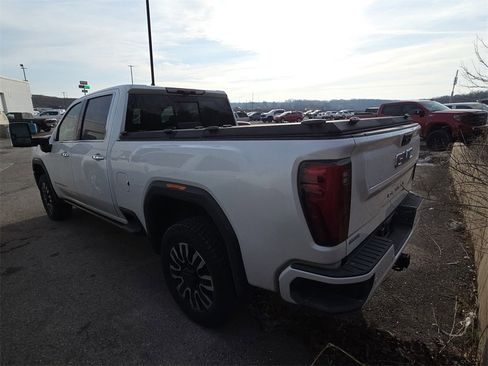 Used 2024 GMC Sierra 2500 Denali Ultimate w/ Max Trailering Package image 4