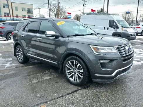Used 2018 Ford Explorer Platinum image 4