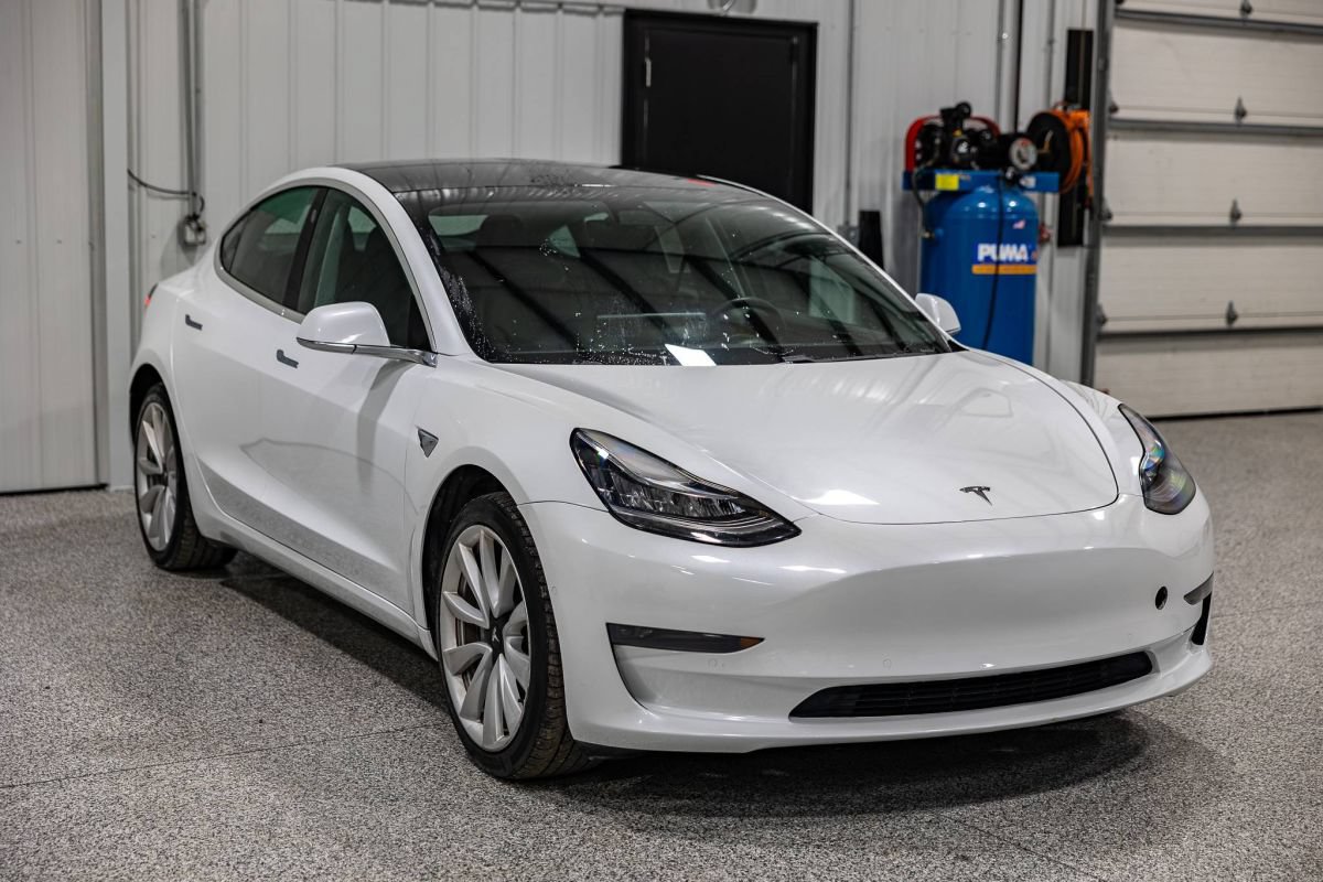 Used 2019 Tesla Model 3 Mid Range RWD image 7
