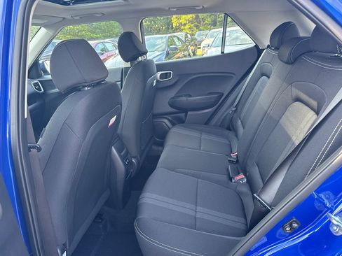 New 2025 Hyundai Venue SEL image 11