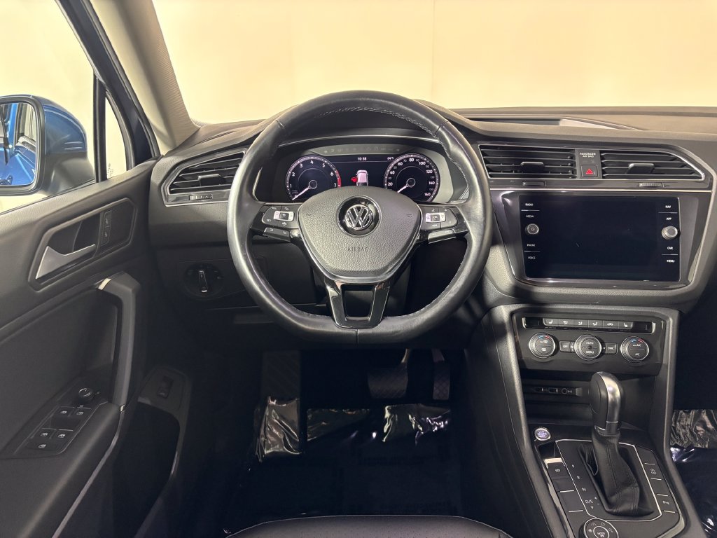Used 2019 Volkswagen Tiguan SEL AWD/4WD image 17