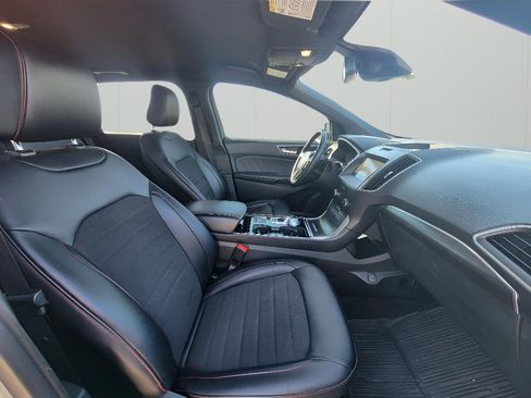 Used 2020 Ford Edge ST-Line w/ Cold Weather Package AWD/4WD image 35