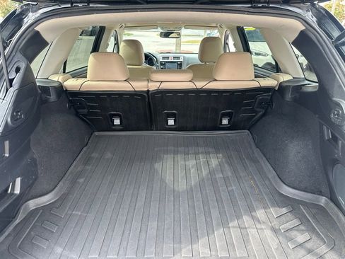 Used 2017 Subaru Outback 2.5i Limited w/ Popular Package #5 image 7