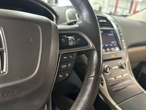 Used 2019 Lincoln Nautilus Reserve image 19