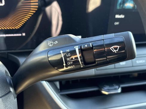 New 2025 Kia K4 LXS image 30