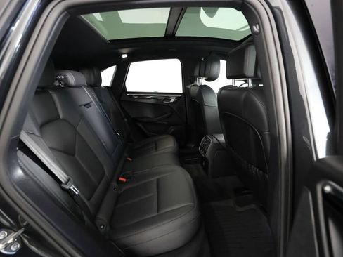 Used 2023 Porsche Macan AWD/4WD image 11