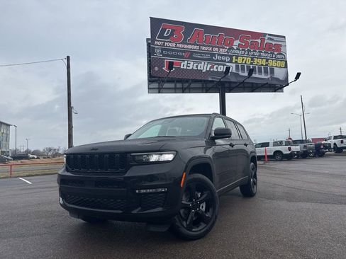 New 2025 Jeep Grand Cherokee L Limited w/ Black Appearance Package AWD/4WD image 6