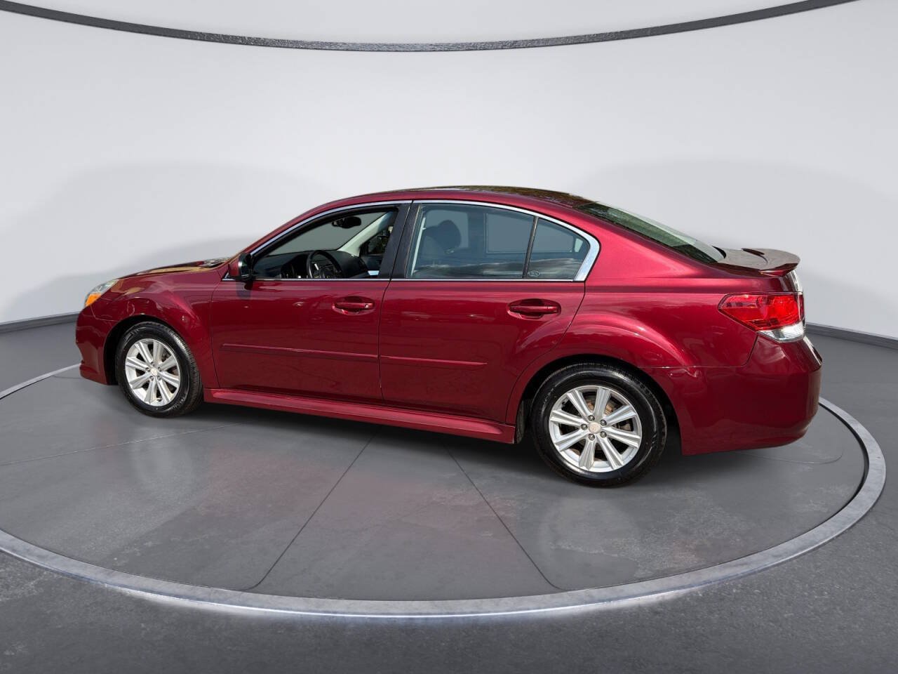 Used 2011 Subaru Legacy 2.5i Premium AWD/4WD image 3