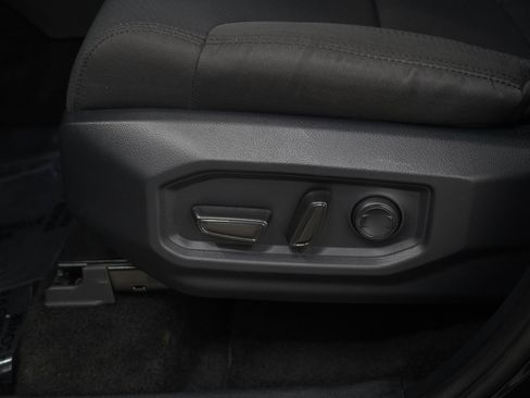 Used 2026 Toyota Tundra SR5 AWD/4WD image 24