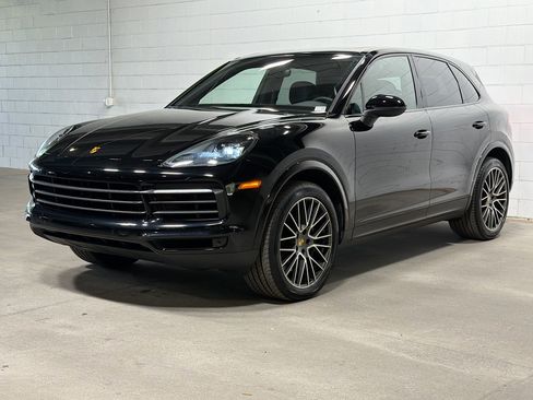 Certified 2023 Porsche Cayenne Platinum Edition AWD/4WD image 1