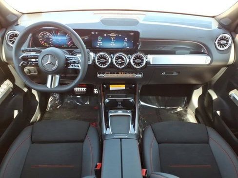 New 2026 Mercedes-Benz GLB 250 image 4