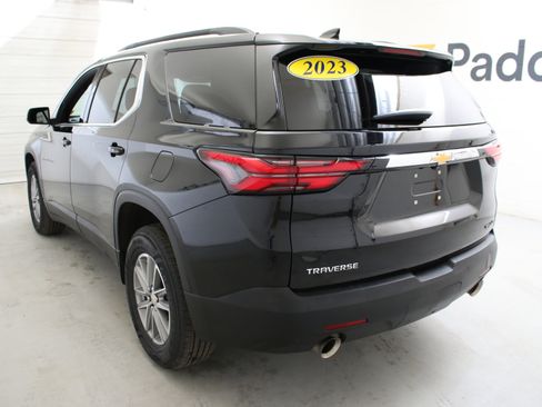 Used 2023 Chevrolet Traverse LT image 6