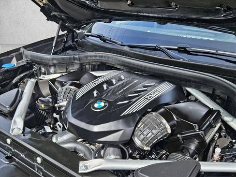 Used 2022 BMW X7 M50i AWD/4WD image 28
