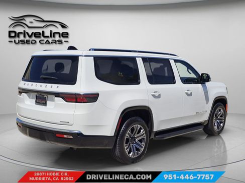 Used 2024 Jeep Wagoneer Series II w/ Flexible Seating Group image 11