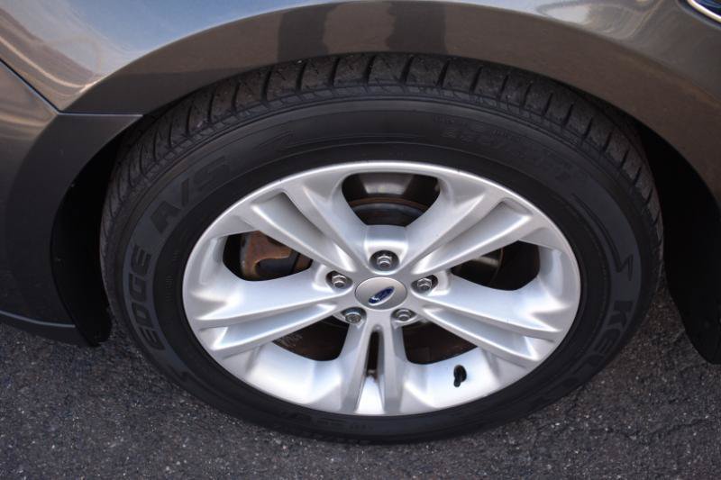 Used 2016 Ford Taurus SEL w/ Equipment Group 201A FWD image 23