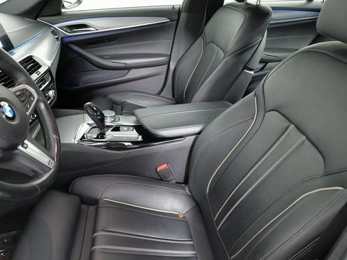 Used 2018 BMW 530i xDrive w/ M Sport Package image 39