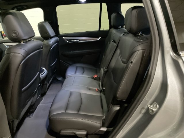 Certified 2024 Cadillac XT6 Luxury AWD/4WD image 14