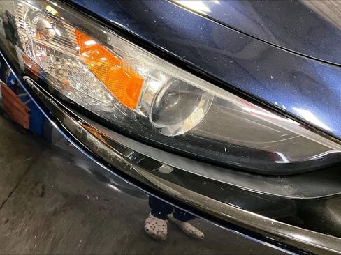 Used 2021 MAZDA MAZDA3 s image 24