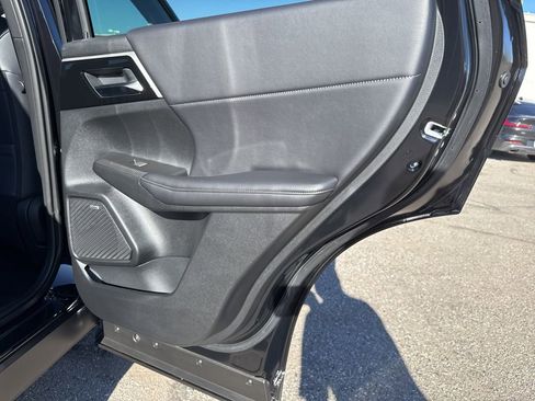 New 2026 Mitsubishi Outlander SE FWD image 30