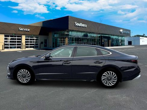 New 2026 Hyundai Sonata Limited FWD image 3