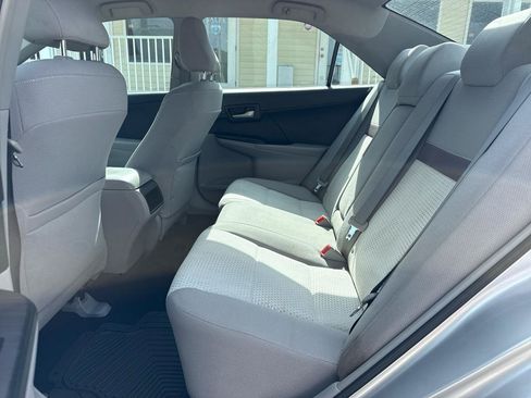 Used 2013 Toyota Camry LE FWD image 23