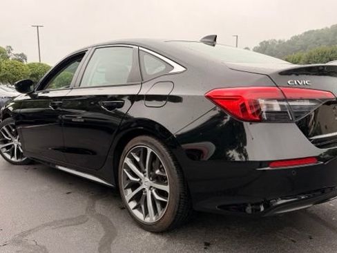 Used 2024 Honda Civic Touring image 7