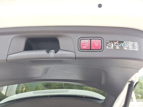 New 2026 Mercedes-Benz GLE 450 4MATIC image 12