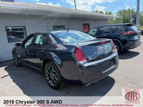 Used 2018 Chrysler 300 S AWD/4WD image 5