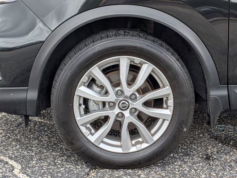 Used 2021 Nissan Rogue Sport SV FWD image 13