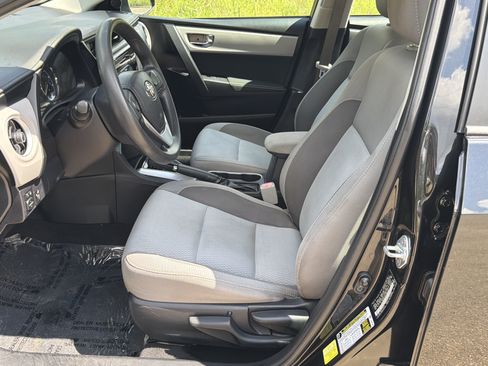 Used 2017 Toyota Corolla LE FWD image 9