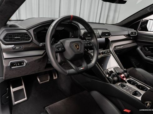Used 2024 Lamborghini Urus S image 30