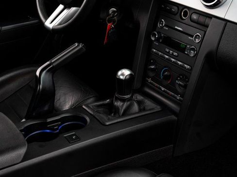 Used 2009 Ford Mustang GT Premium RWD image 26