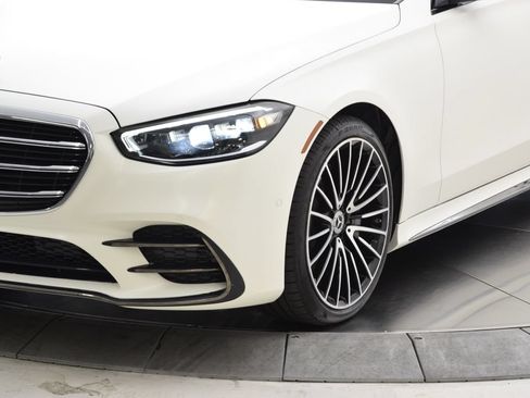 Certified 2023 Mercedes-Benz S 580 4MATIC Sedan image 11