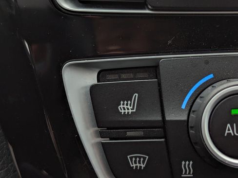 Used 2018 BMW M3 image 25